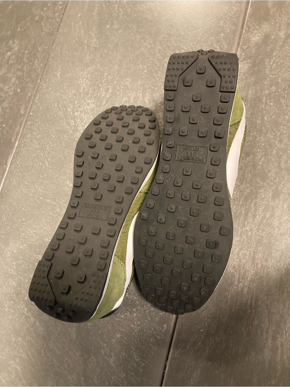 Nike Men’s Tailwind 79 Olive Green and White Retro Runner Sneakers (very sought) - Picture 7 of 9